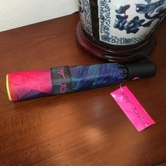 NWT BETSEY JOHNSON MULTI COLOR TIE-DYE AUTO OPEN UMBRELLA - Picture 7 of 8